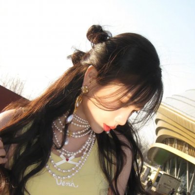 红色八爪女